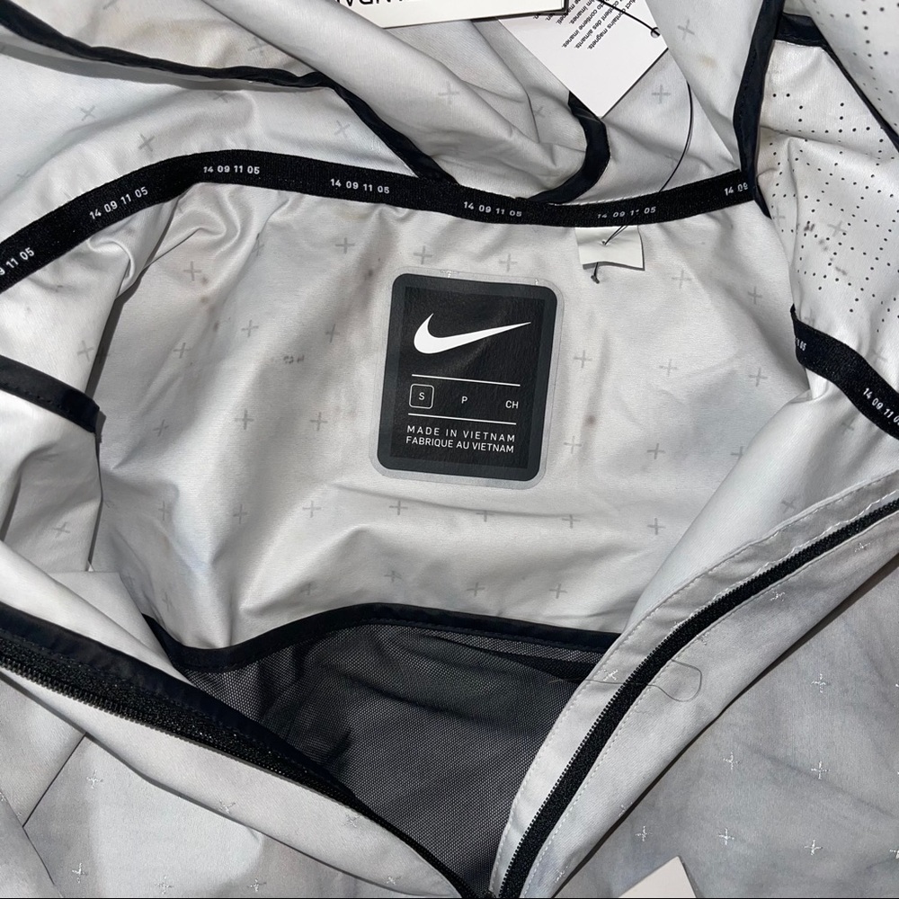 Nike Tech Pack Lightweight Jacket - Picture 7 of 7